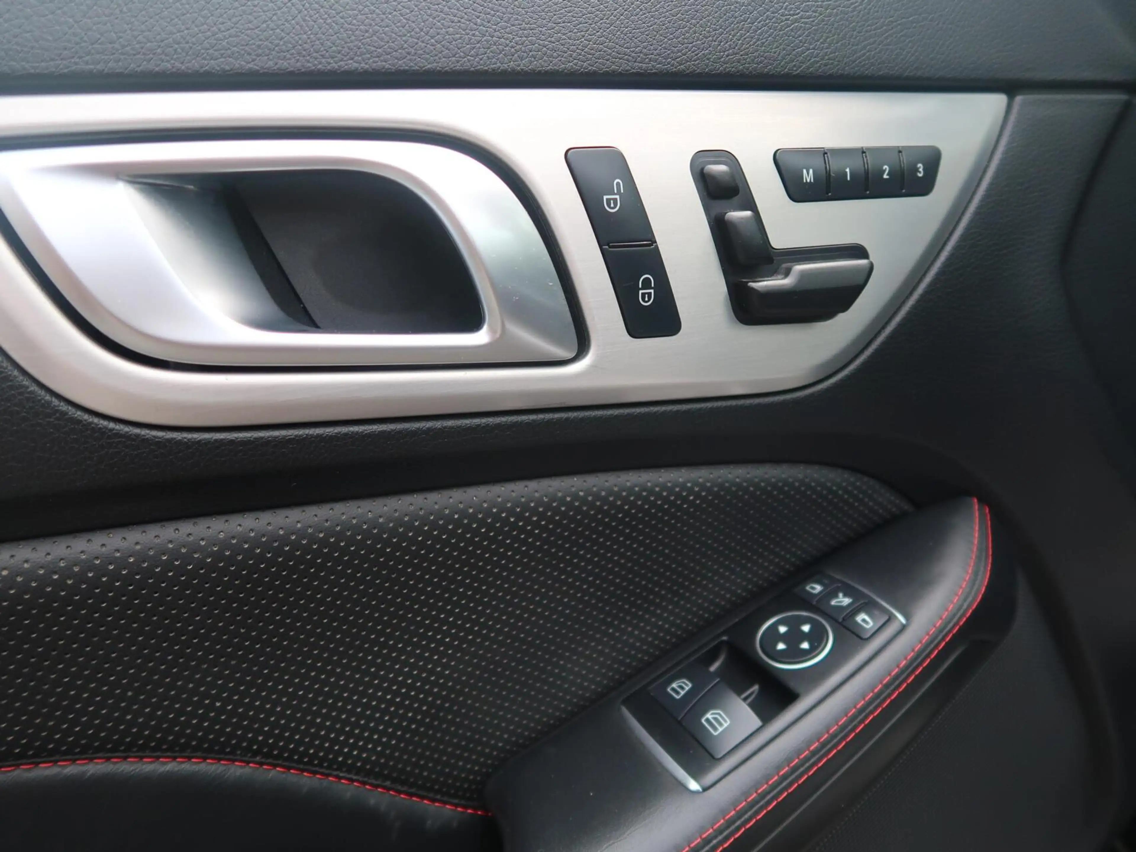 Mercedes-Benz SLK 350 AUT F-1 AMG|KEYLESS|ADAPTIVE CRUISECONTROL|MEMORY| — photo 9