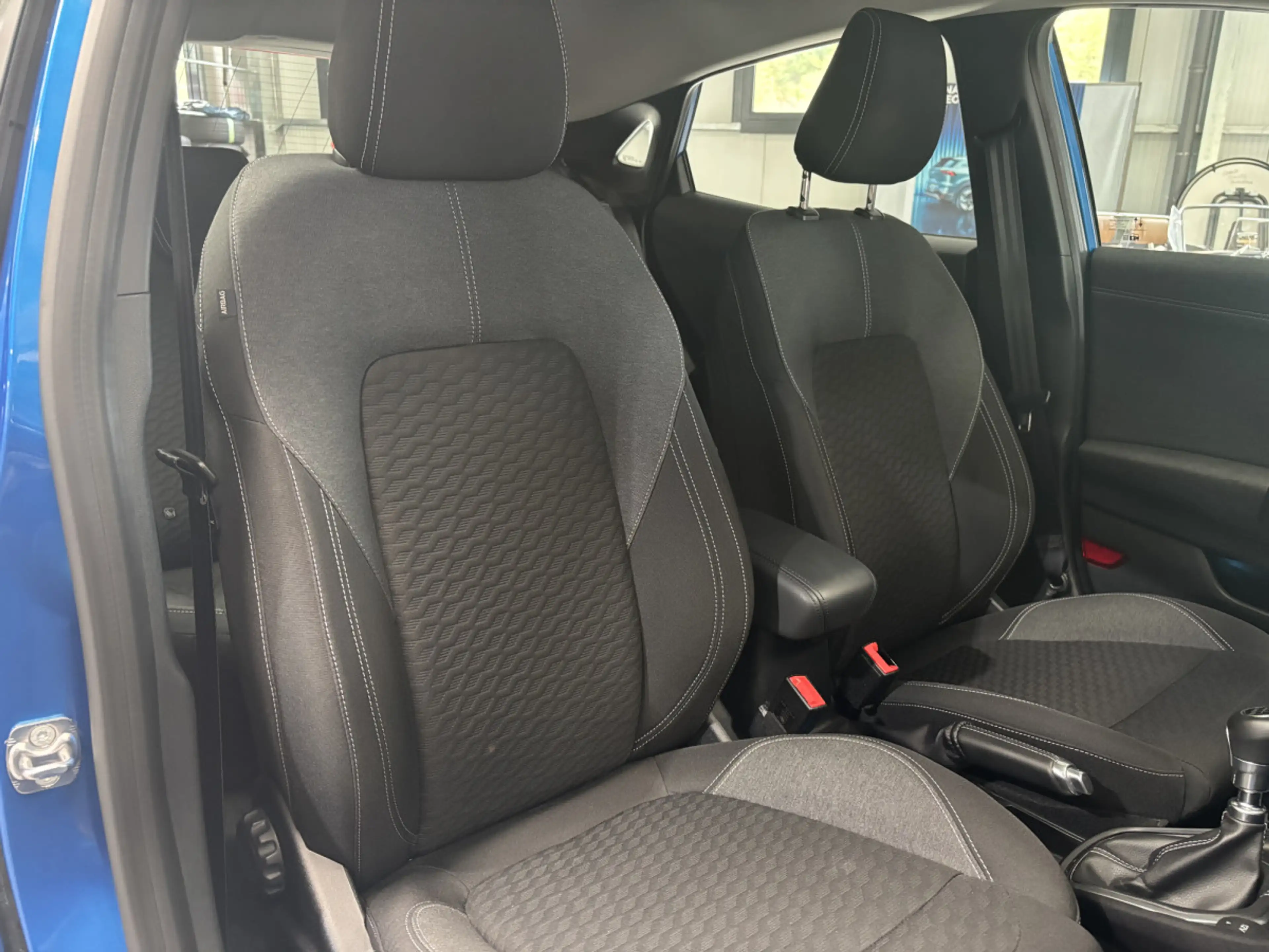 Ford Puma 1.0 Ecoboost Titanium — photo 11