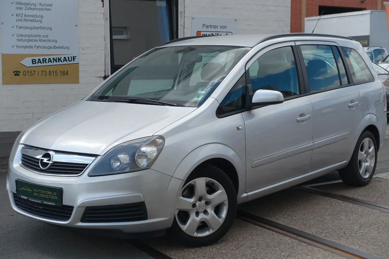 Opel Zafira 1.9 CDTI*7-SITZE*AHK*TEMPOMAT*BC*ZV*TÜV N Silber - 2