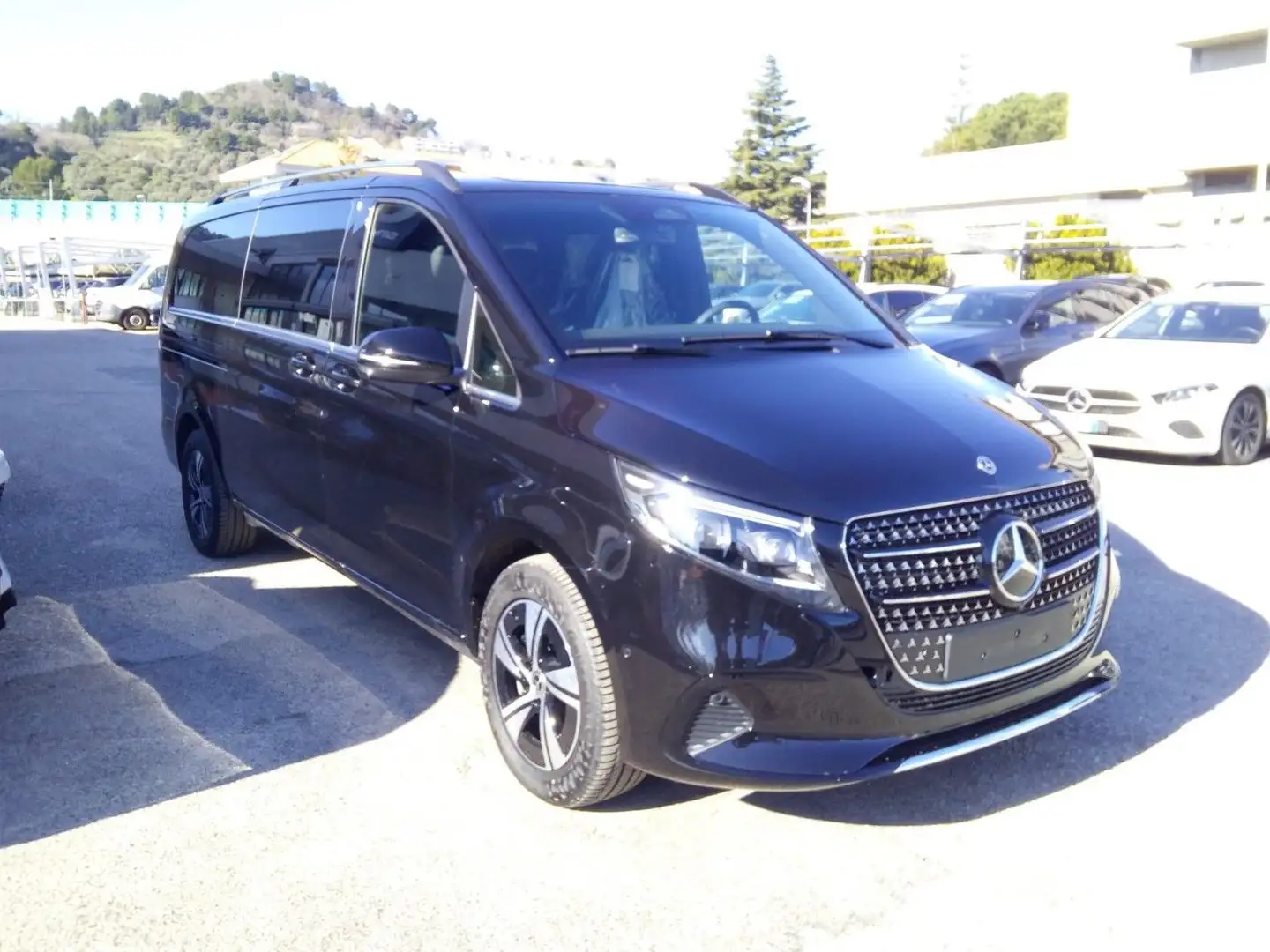 Mercedes-Benz V 250 Extralong Avantgarde Nero - 2