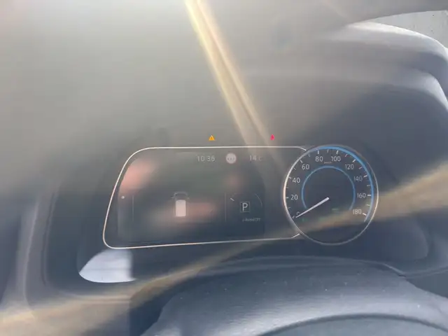 Nissan Leaf view 11