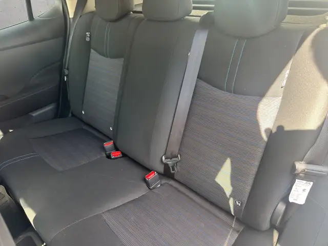 Nissan Leaf view 12