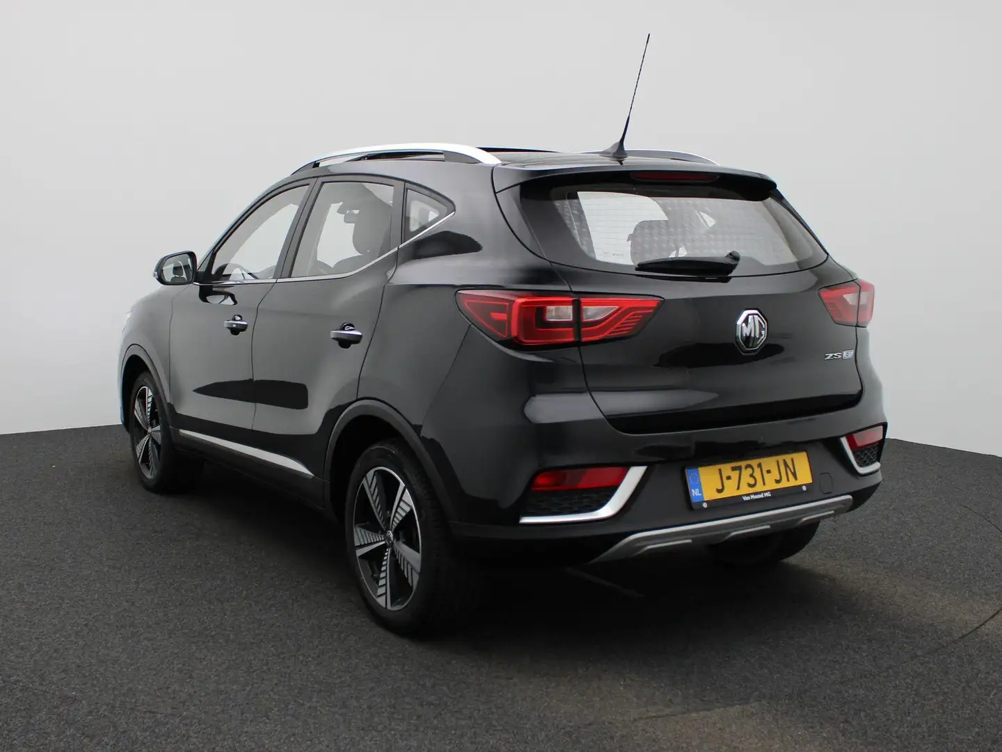 MG ZS MG EV Luxury 45 kWh | Stoelverwarming | Panoramada Zwart - 2