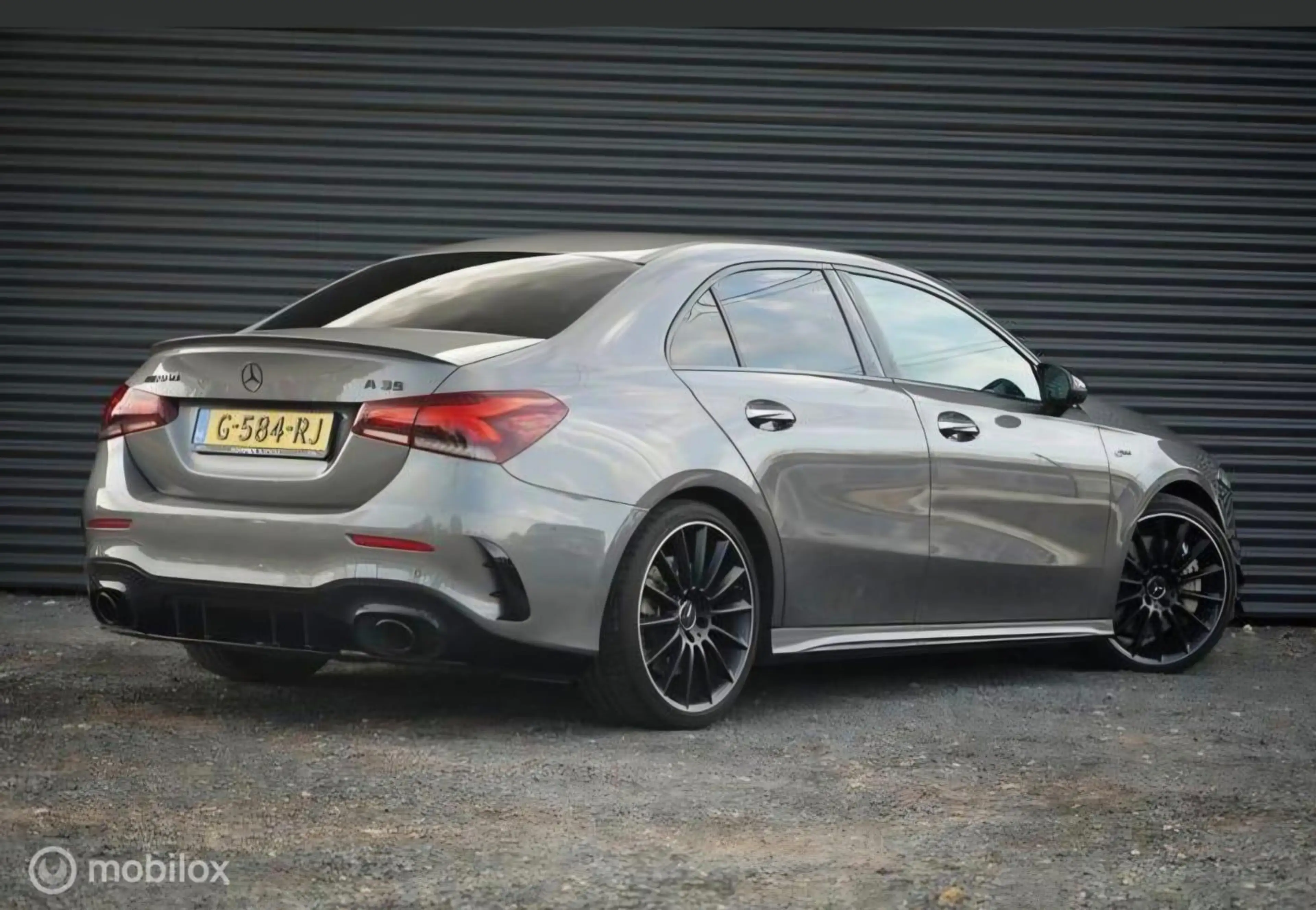 Mercedes-Benz A 35 AMG 4MATIC Premium Plus — photo 10