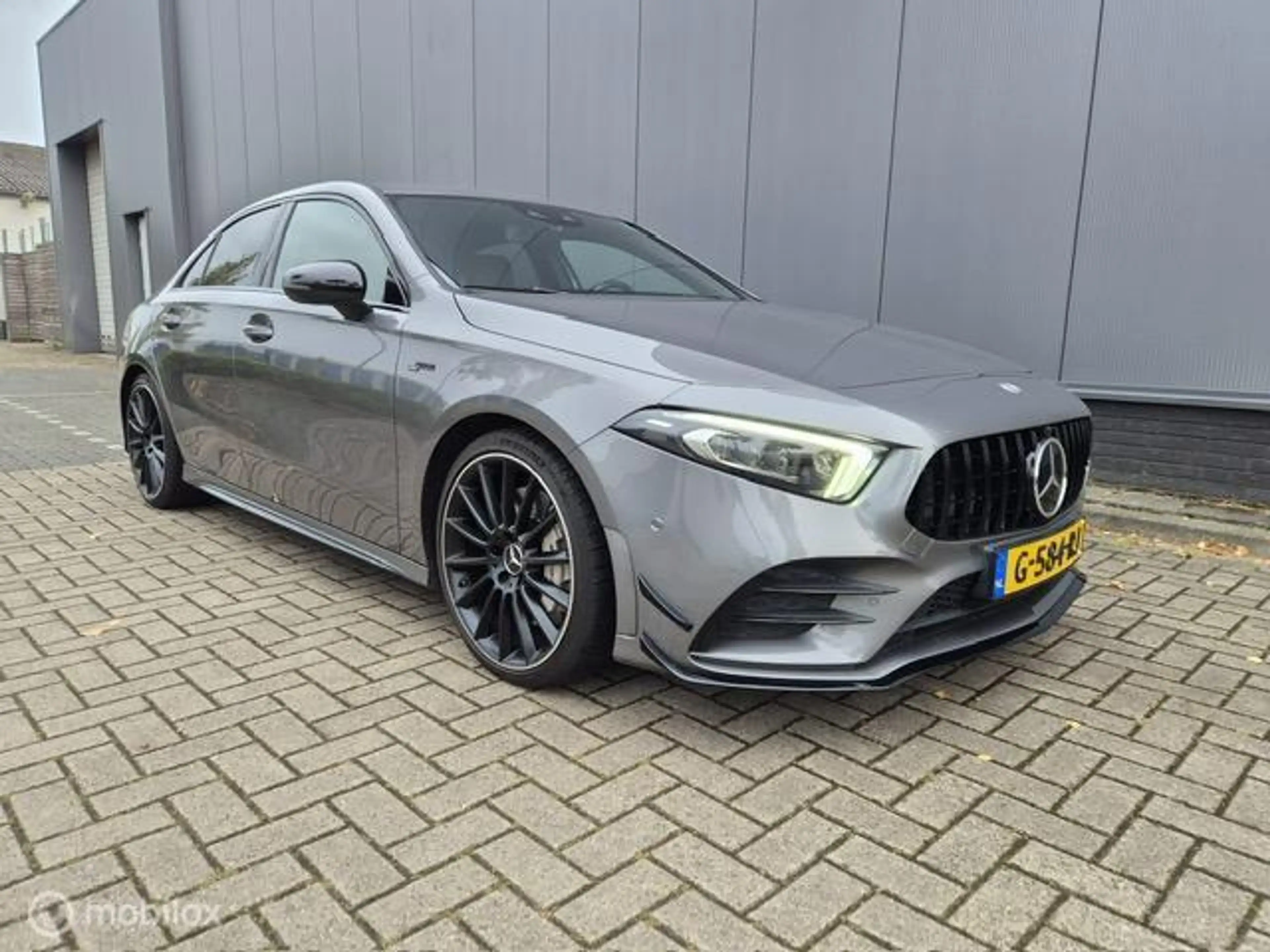 Mercedes-Benz A 35 AMG 4MATIC Premium Plus