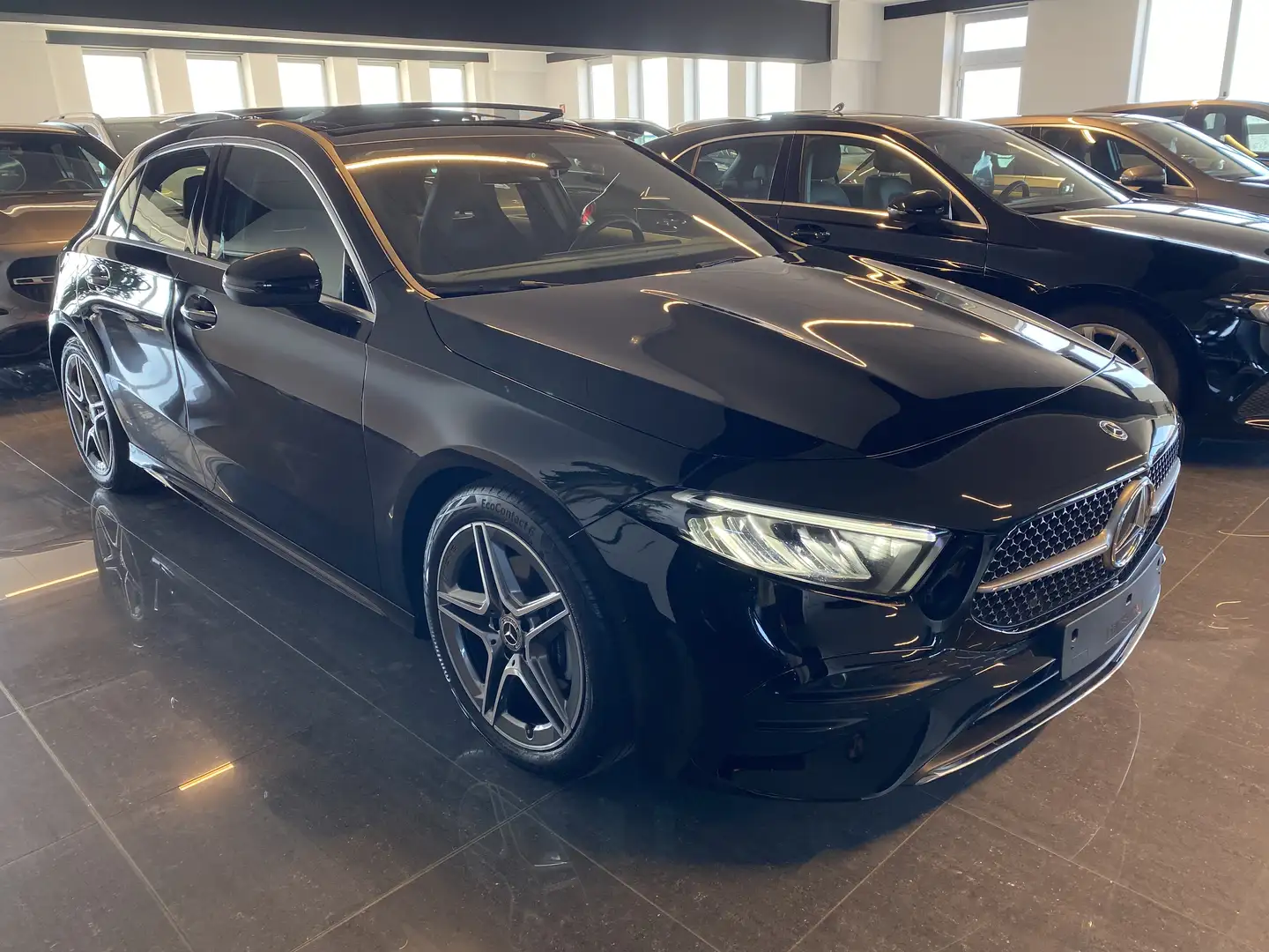 Mercedes-Benz A 200 d AMG Line Premium Plus -33%/TETTO/KEYLESS/LUCI 64 Noir - 1