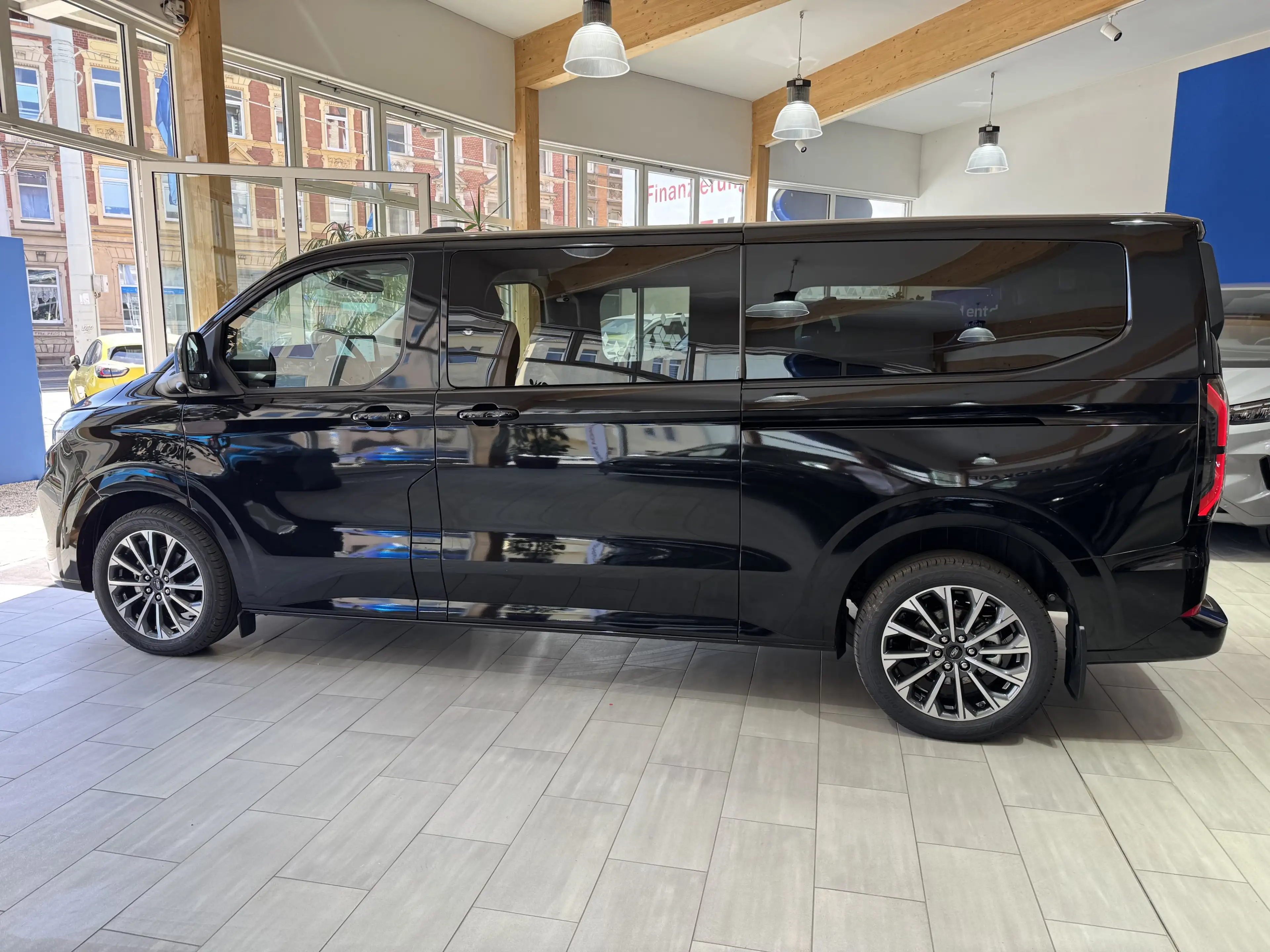 Ford Tourneo Custom Titanium X B&O / Standheizung / 360° Kamera — photo 8