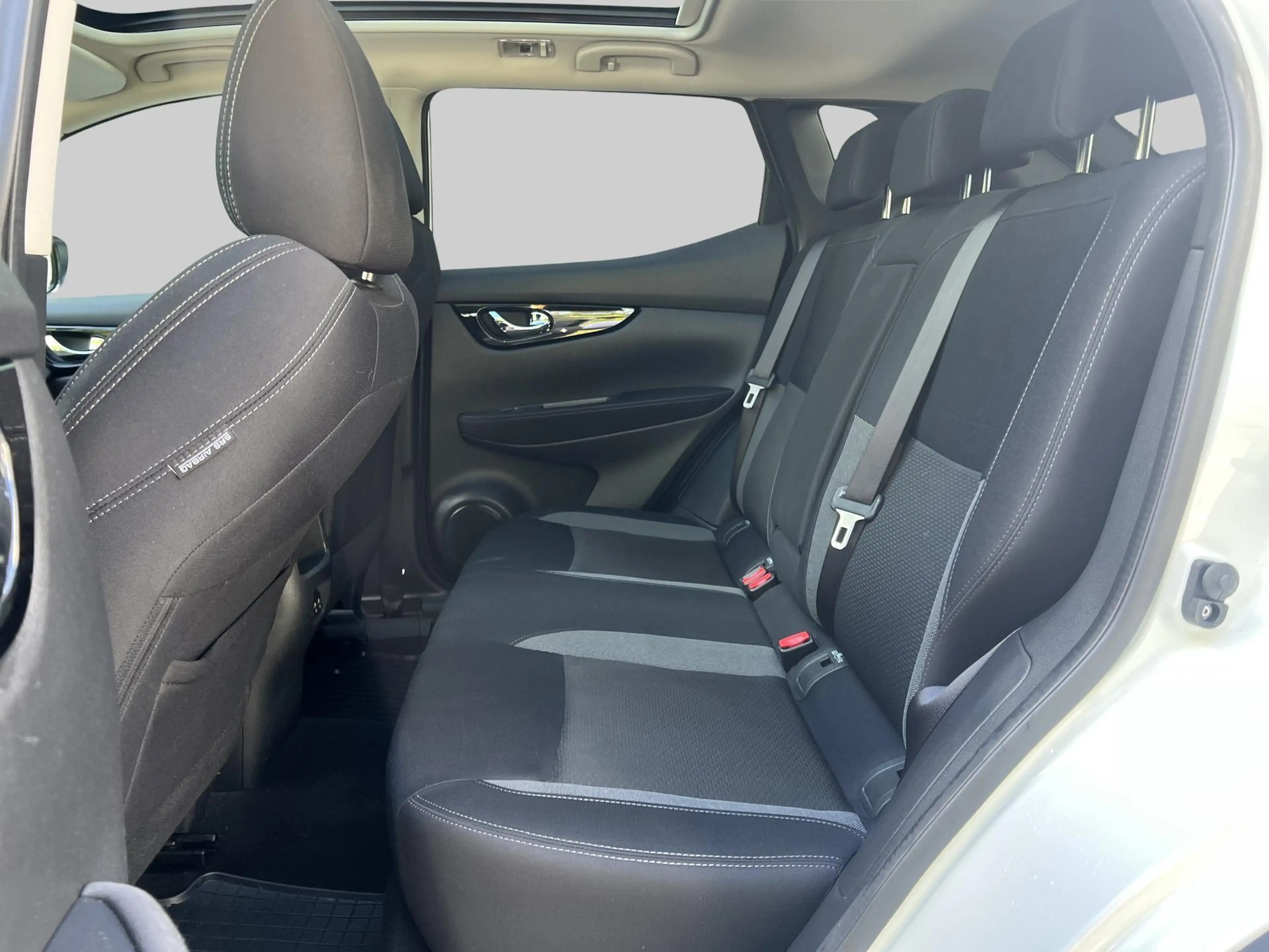 Nissan Qashqai 1.3 DIG-T Design Edition | Trekhaak | Airco (autom — photo 6