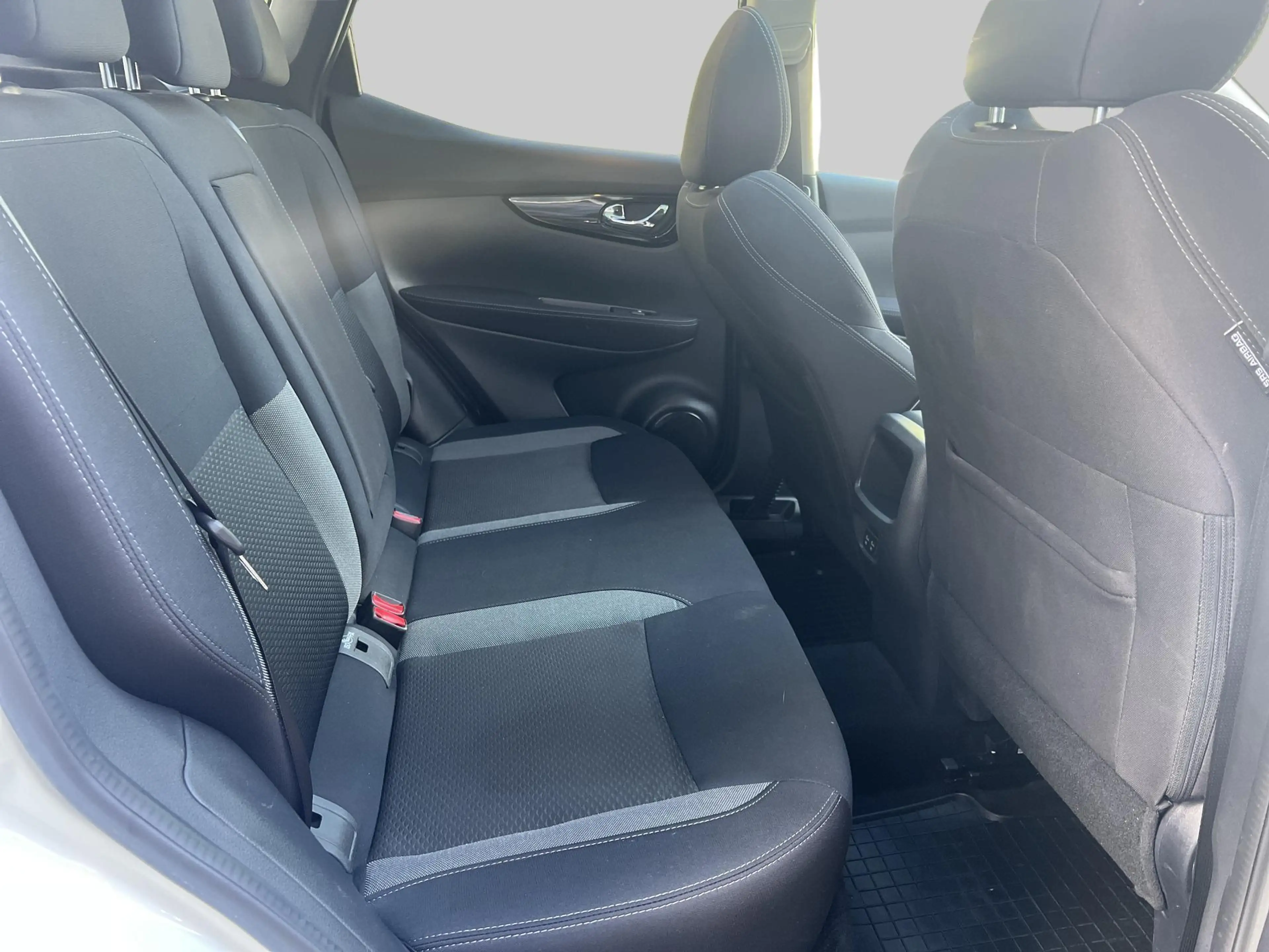 Nissan Qashqai 1.3 DIG-T Design Edition | Trekhaak | Airco (autom — photo 14