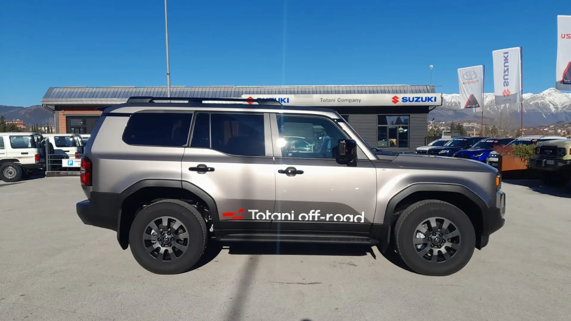 Toyota Land Cruiser 2024 Land Cruiser 2.8 d-4d Adventure awd auto Bronze - 2