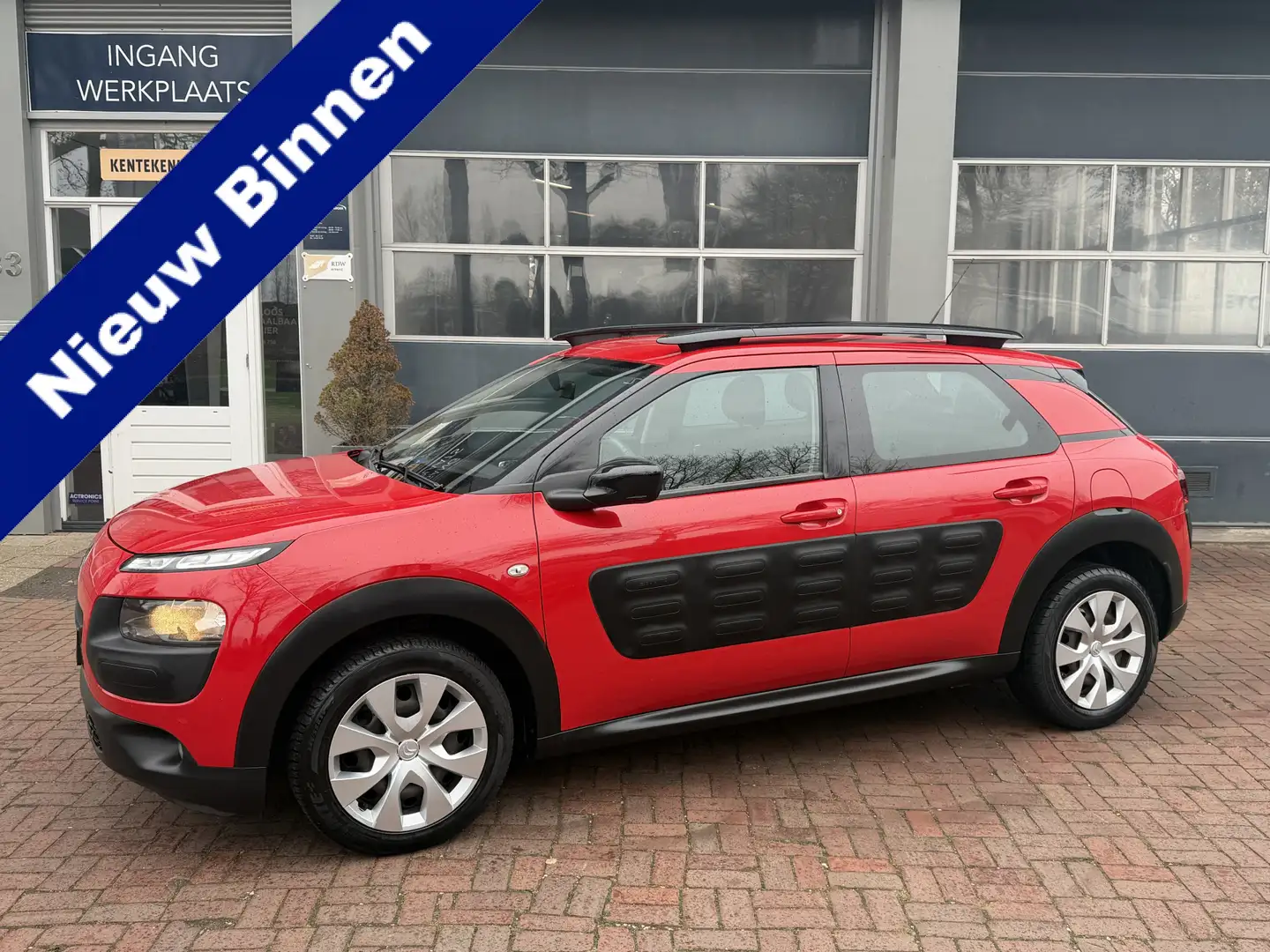 Citroen C4 Cactus 1.2 VTi Feel Trekhaak,Navi,Cruise,Clima 2014 Hoge Rot - 1