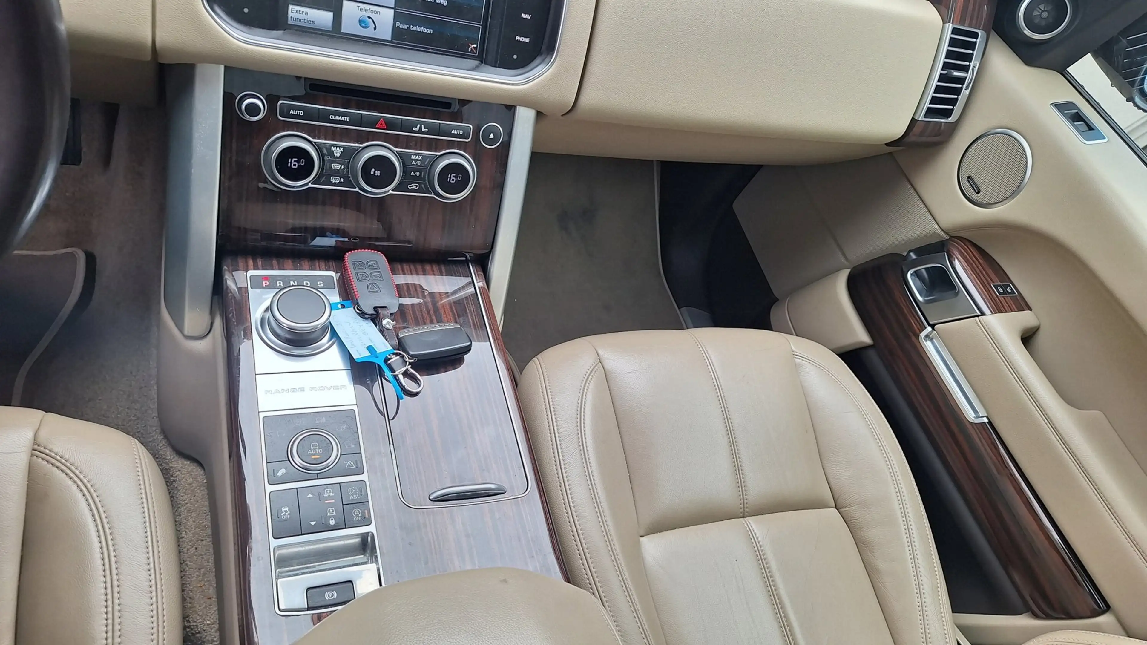 Land Rover Range Rover 3.0 TDV6 Vogue — photo 9