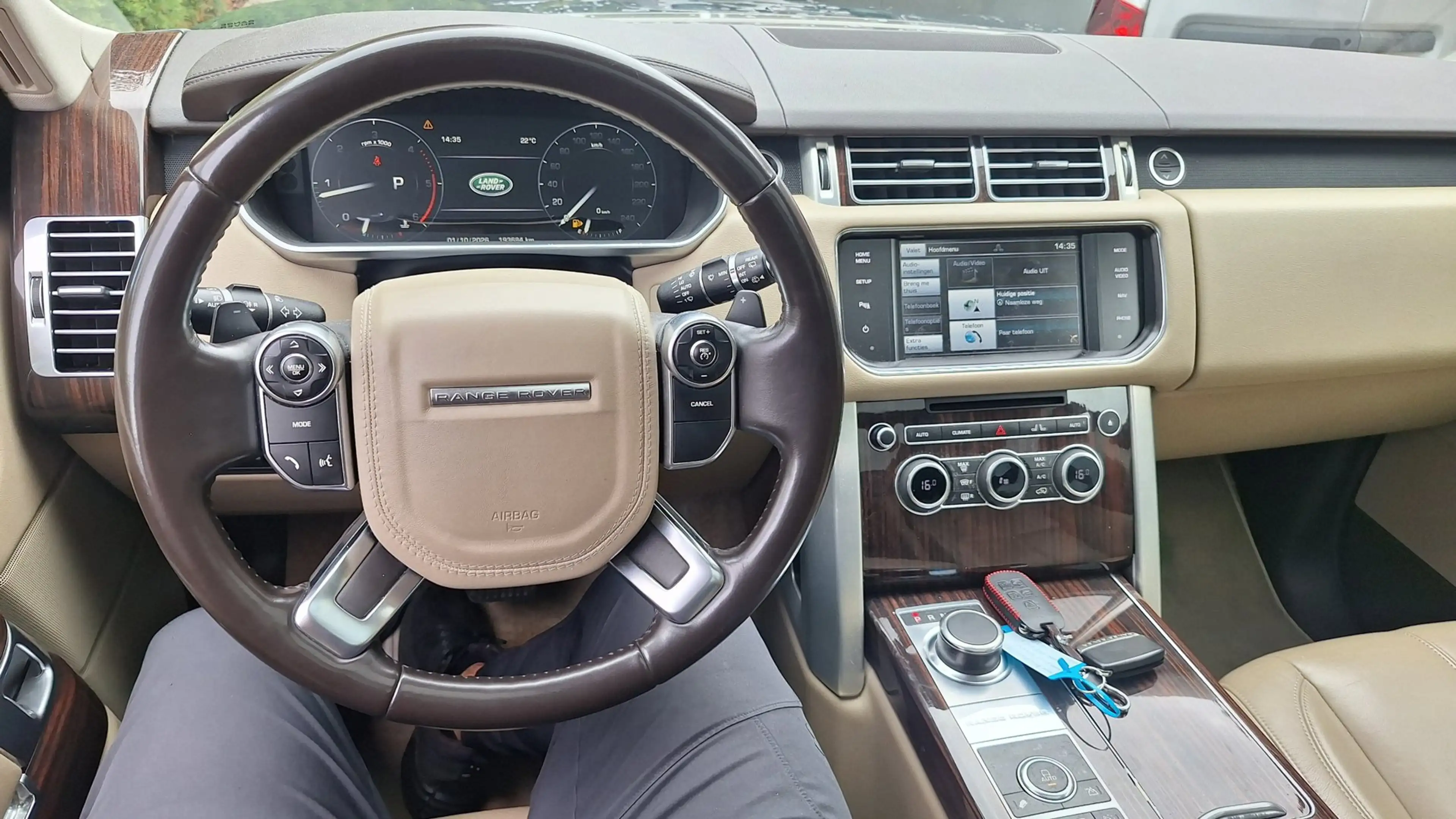 Land Rover Range Rover 3.0 TDV6 Vogue — photo 10