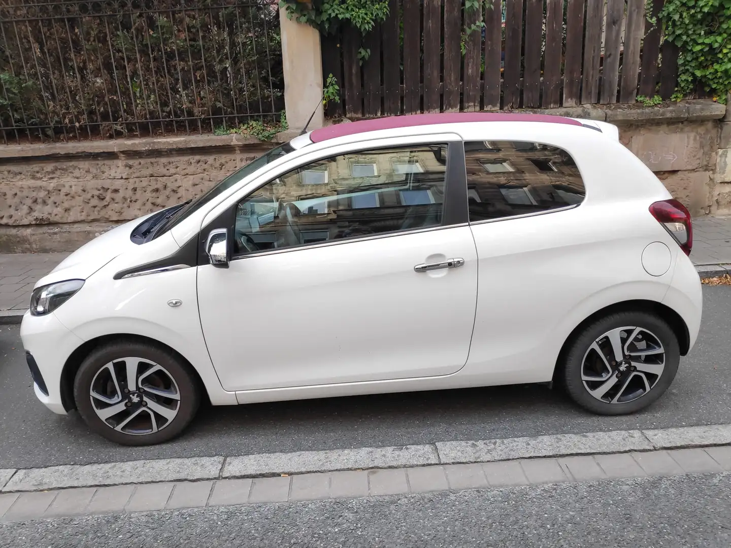 Peugeot 108 108 PureTech 82 Top! Active Weiß - 2