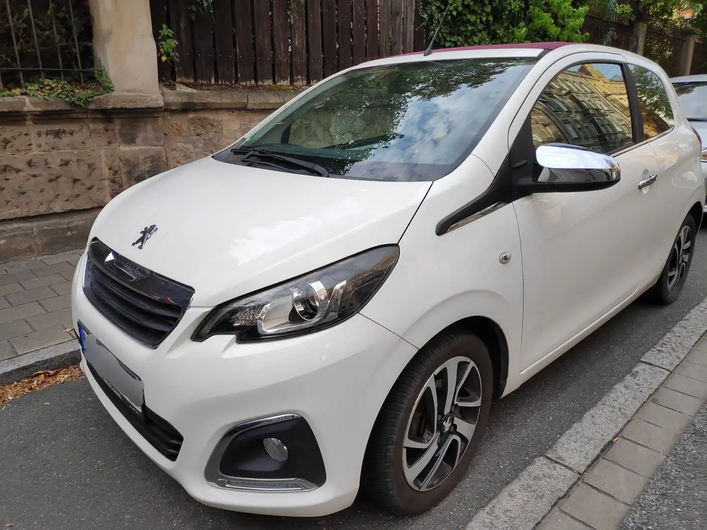 Peugeot 108 108 PureTech 82 Top! Active Weiß - 1