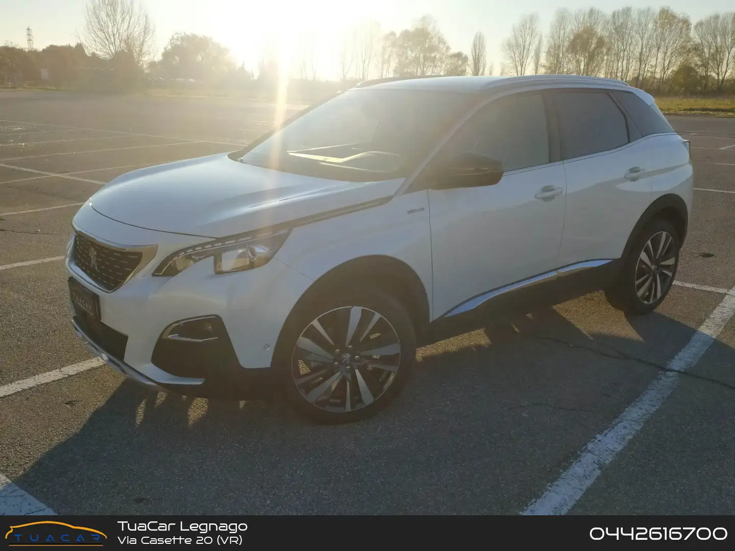 Peugeot 3008 GT Line 1.6 PureTech 180 Weiß - 1