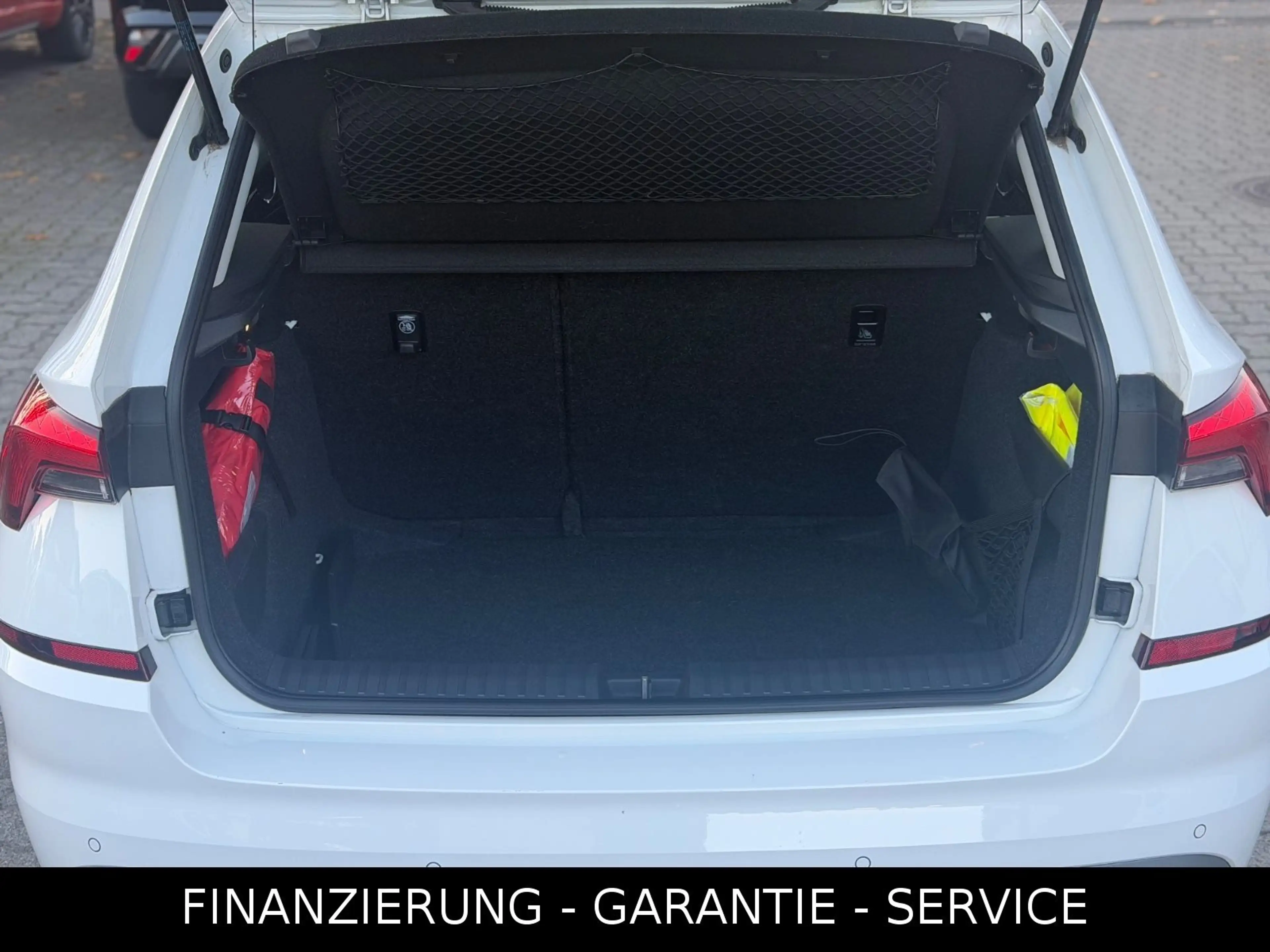 Skoda Kamiq KAMIQ AMBITION 1,0/SHZ/PDC/SPURHALTE/TEMP/ALU — photo 11