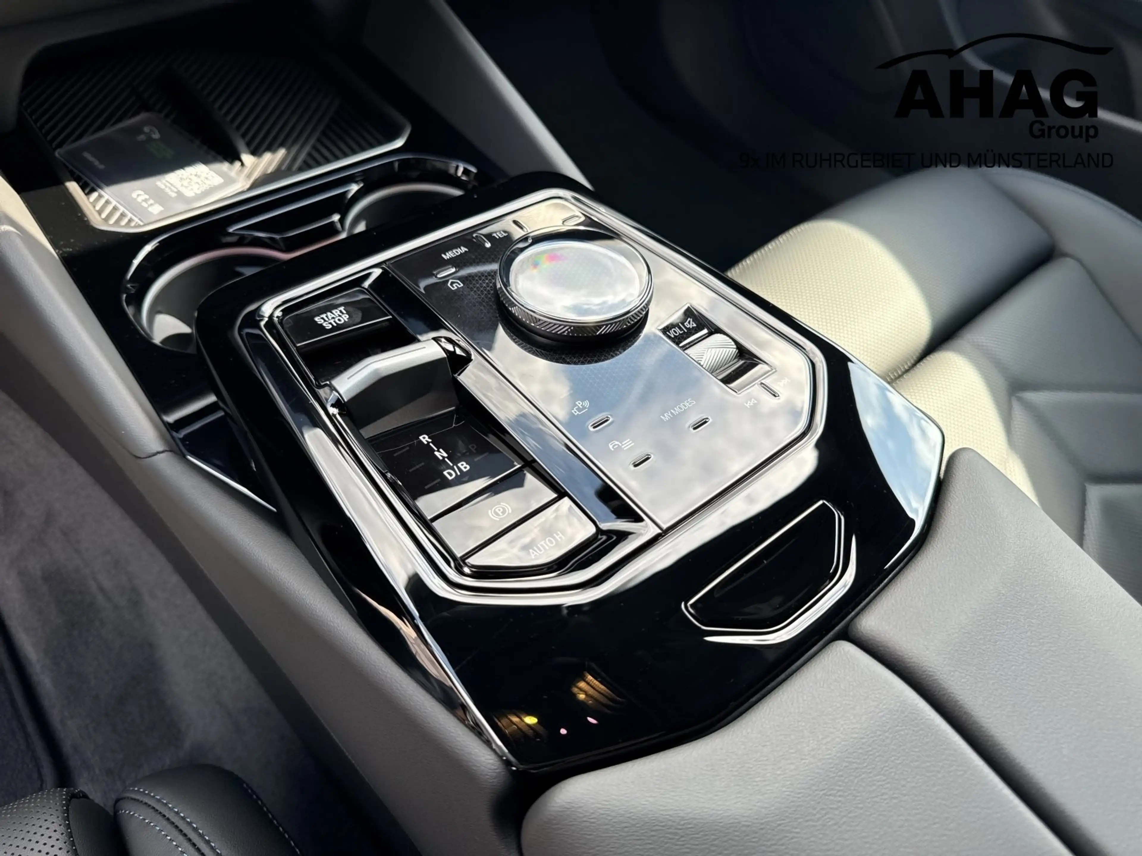 BMW i5 eDrive40 Touring M Sportpaket — photo 10