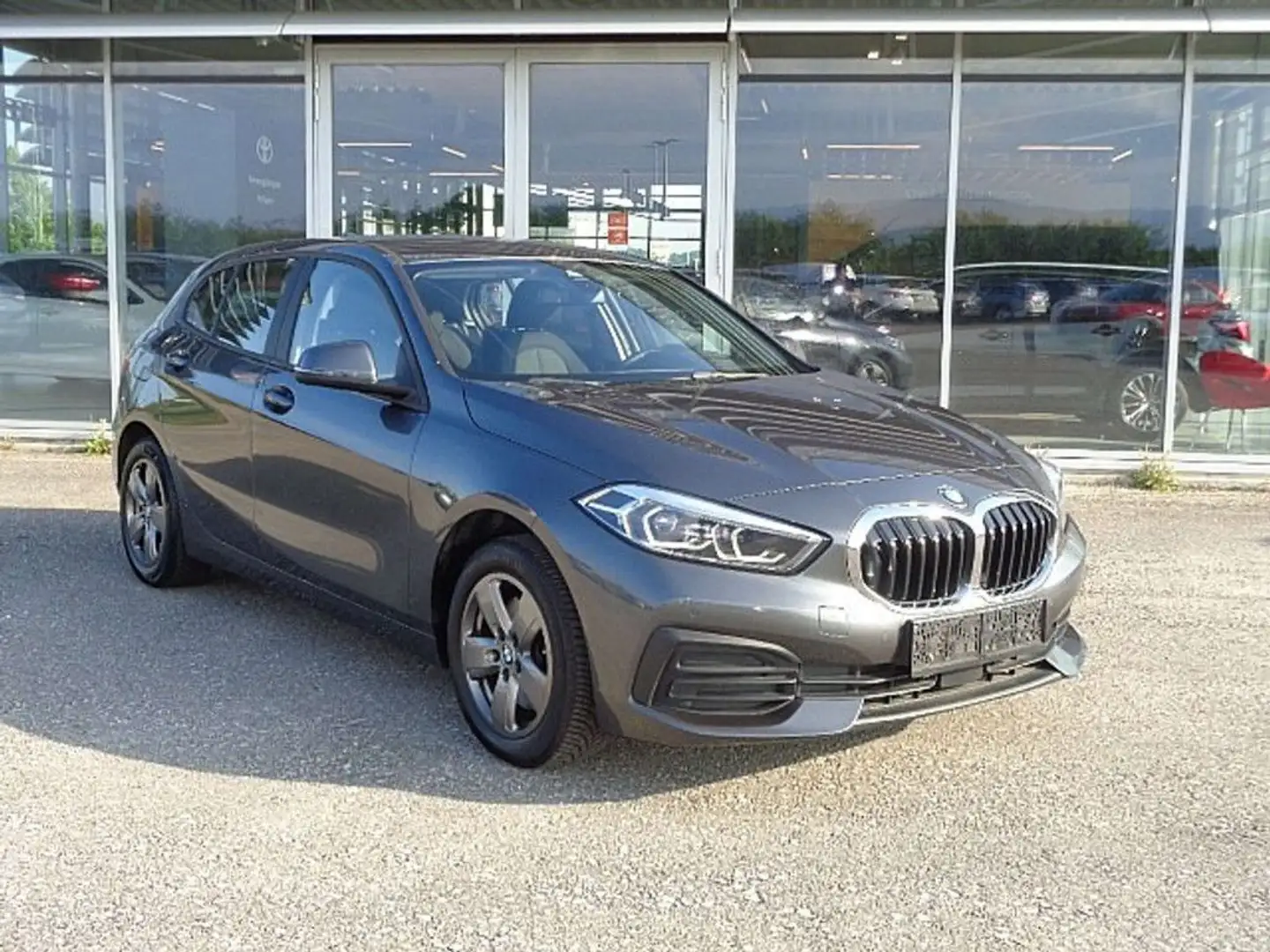BMW 116 d Advantage Grau - 1