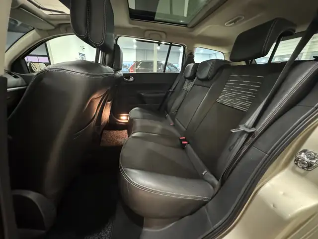 Renault Megane view 10