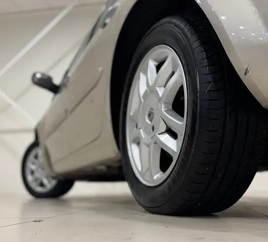 Renault Megane view 8