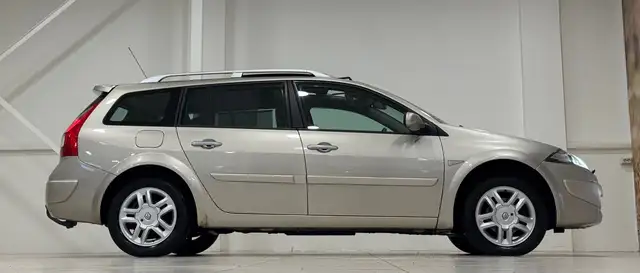 Renault Megane view 5