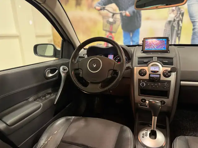 Renault Megane view 12