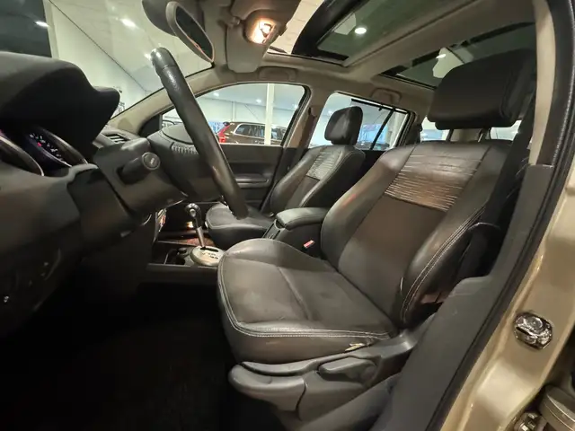 Renault Megane view 9