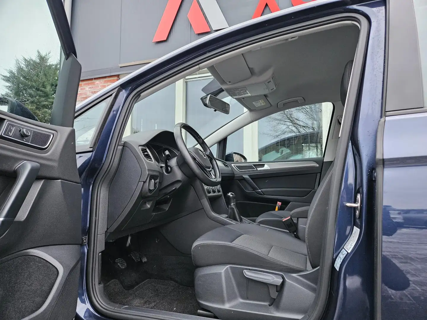 Volkswagen Golf Sportsvan 1.0 TSI Comfortline Trekhaak! Navigatie! Airco! NA Blau - 2