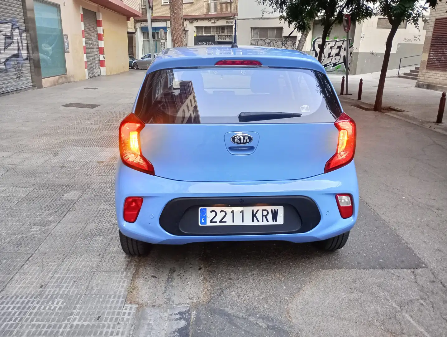 Kia Picanto 1.0 CVVT Eco-Dynamics Concept Pack Comfort Azul - 2
