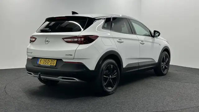 Opel Grandland X view 5
