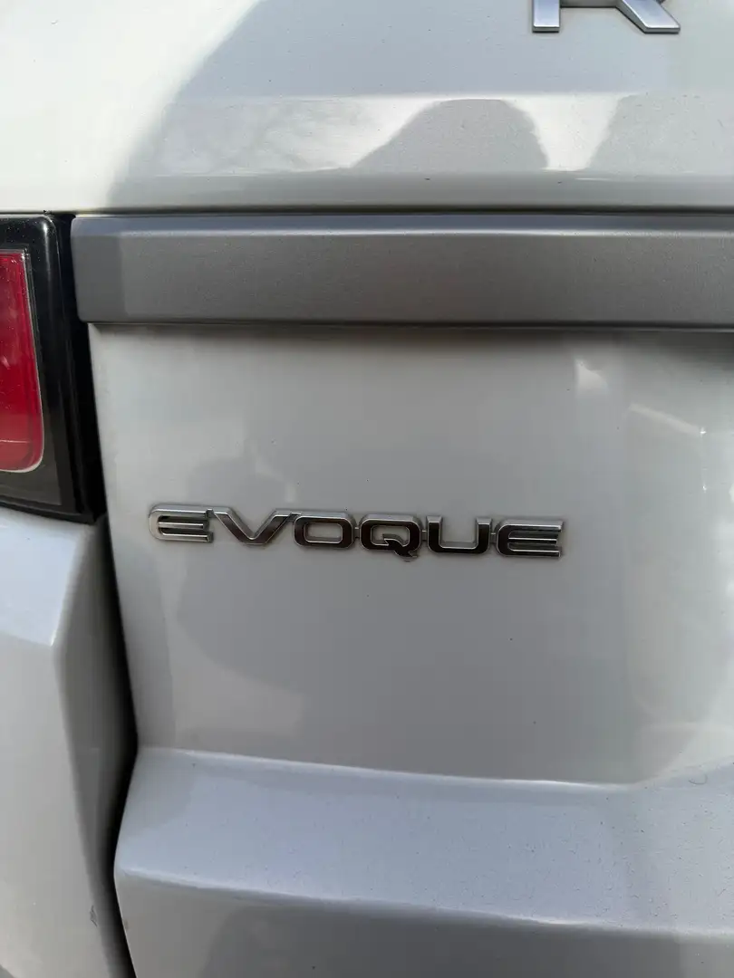 Land Rover Range Rover Evoque Range Rover Evoque HSE Dynamic 2,0 TD4 Aut. HSE Dynamic Weiß - 2