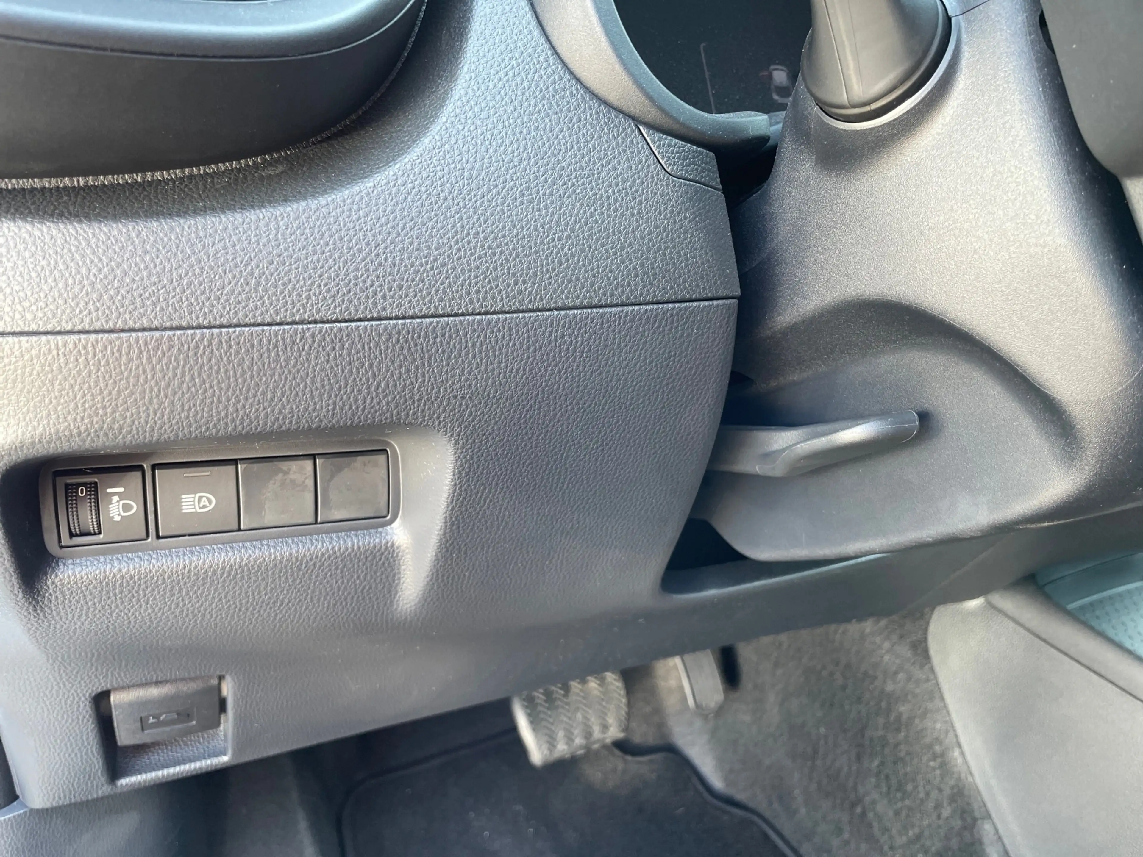 Toyota Aygo X AYGO X 1,5 l Active CVT — photo 7