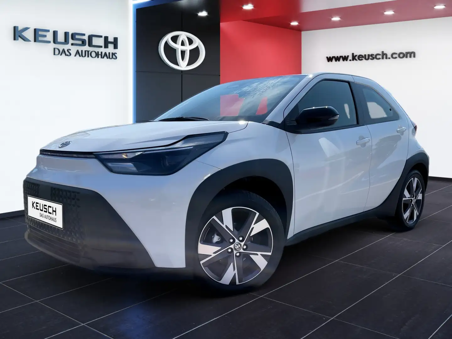 Toyota Aygo X AYGO X 1,5 l Active CVT Weiß - 2
