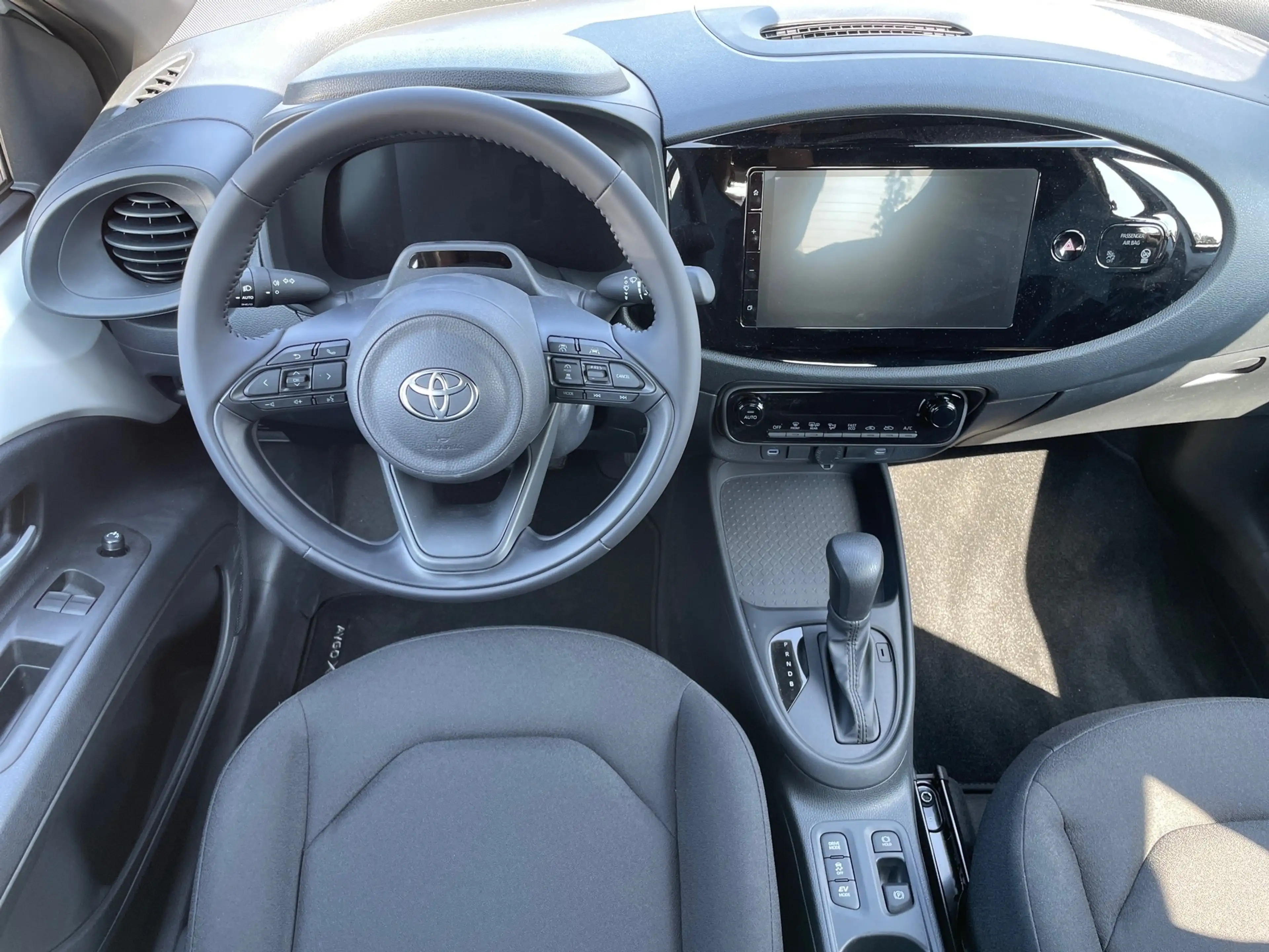 Toyota Aygo X AYGO X 1,5 l Active CVT — photo 9