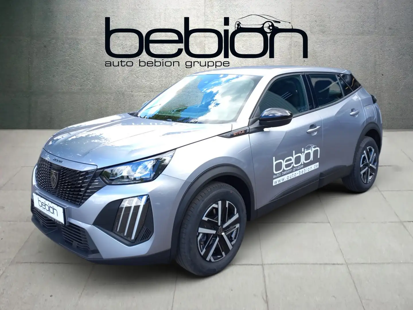 Peugeot 2008 1.2 PureTech 100 Style PDC LED KlimaA Grau - 2
