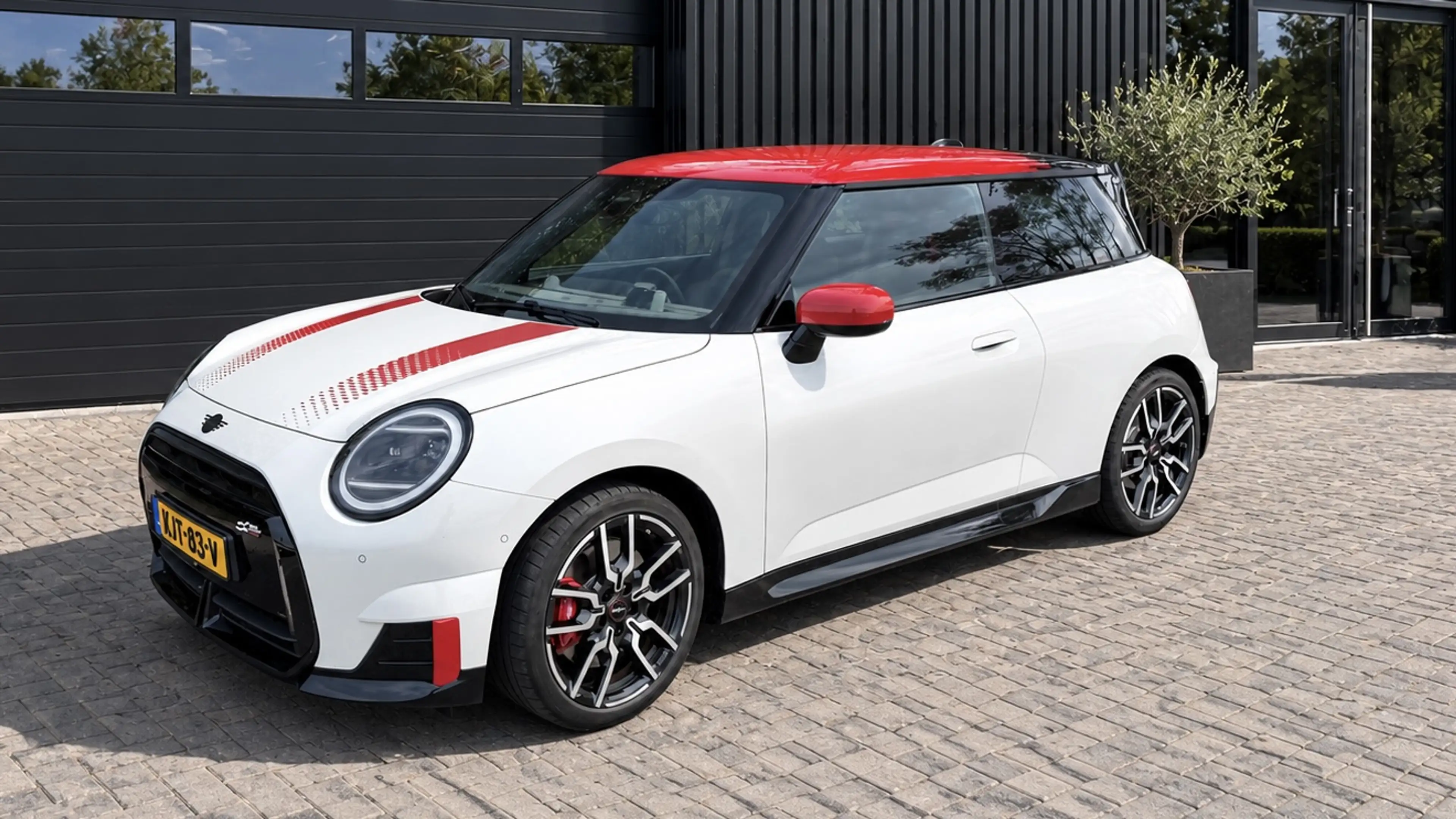 MINI John Cooper Works 3-Deurs JCW 54.2 kWh Two-Tone dak, JCW, 18inch Spo — photo 5