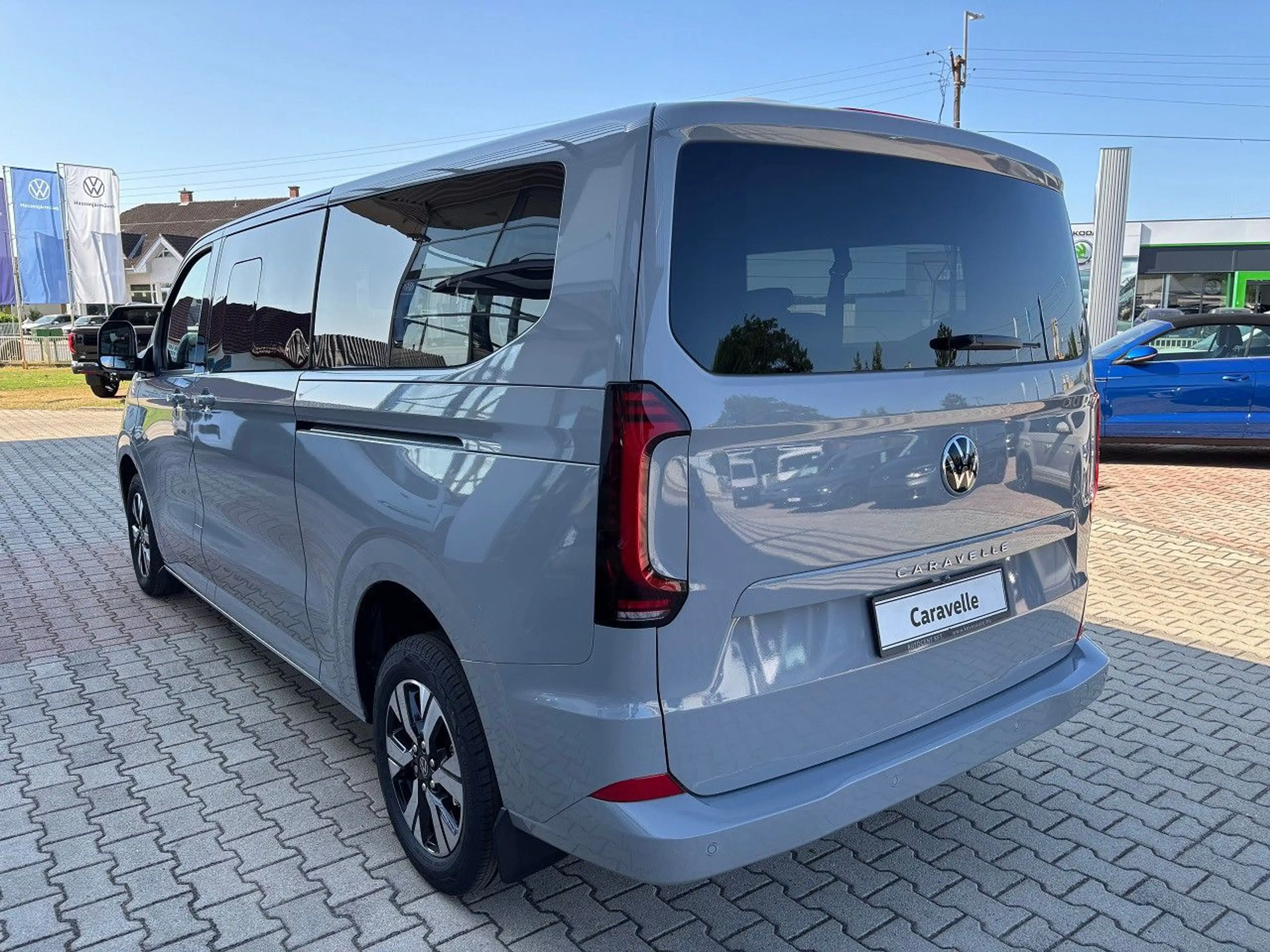 Volkswagen T7 Caravelle T7 LR Caravelle TDI DSG Style AHK ACC Side Navi — photo 12
