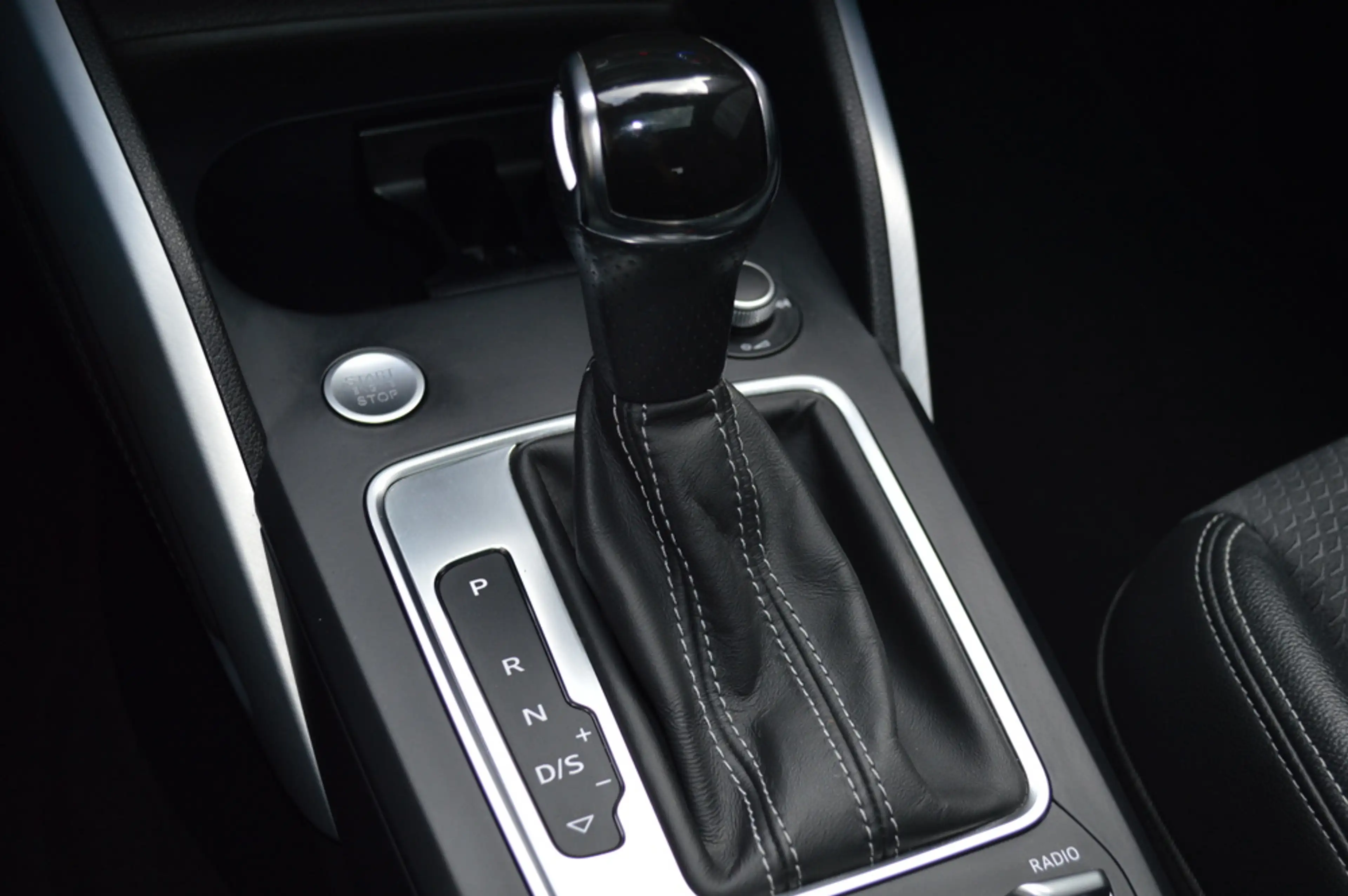 Audi Q2 35 TFSI S-Line Led Panorama Virtual Camera B&O Car — photo 14