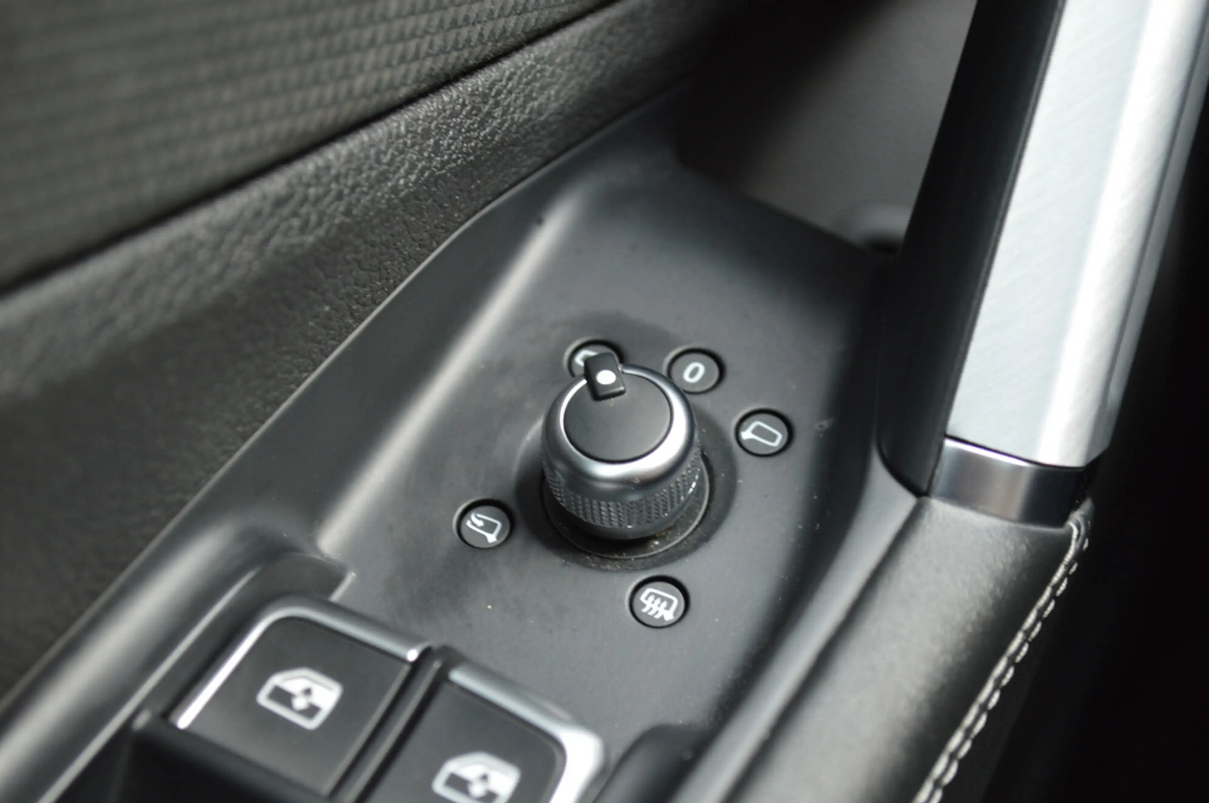 Audi Q2 35 TFSI S-Line Led Panorama Virtual Camera B&O Car — photo 17
