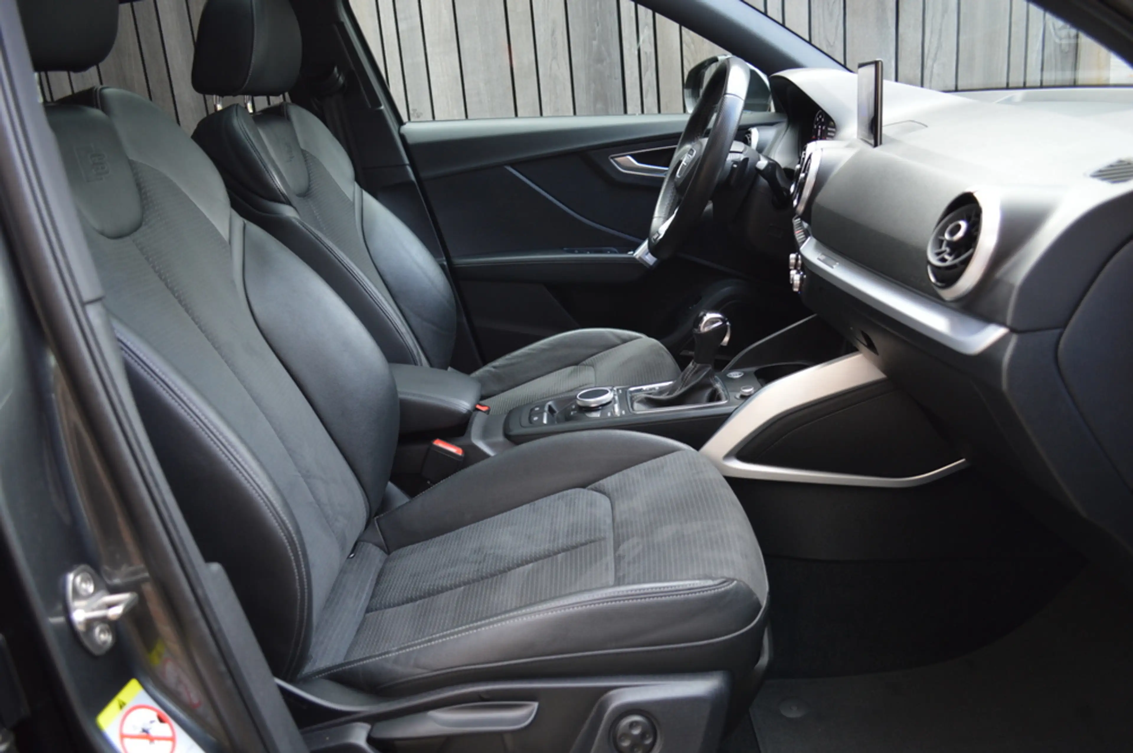 Audi Q2 35 TFSI S-Line Led Panorama Virtual Camera B&O Car — photo 10