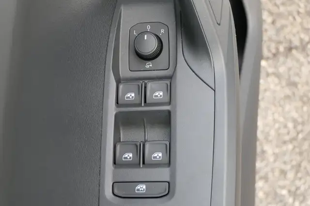 Seat Arona view 4