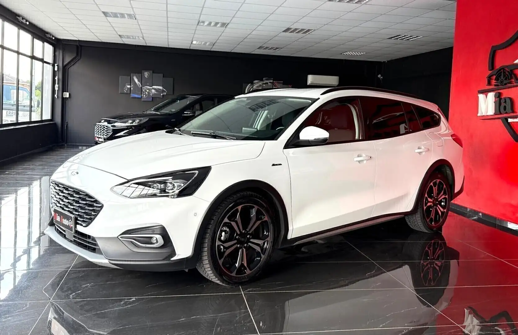 Ford Focus 1.5 EcoBlue 120 CV automatico SW Active Co-Pilot Bianco - 1