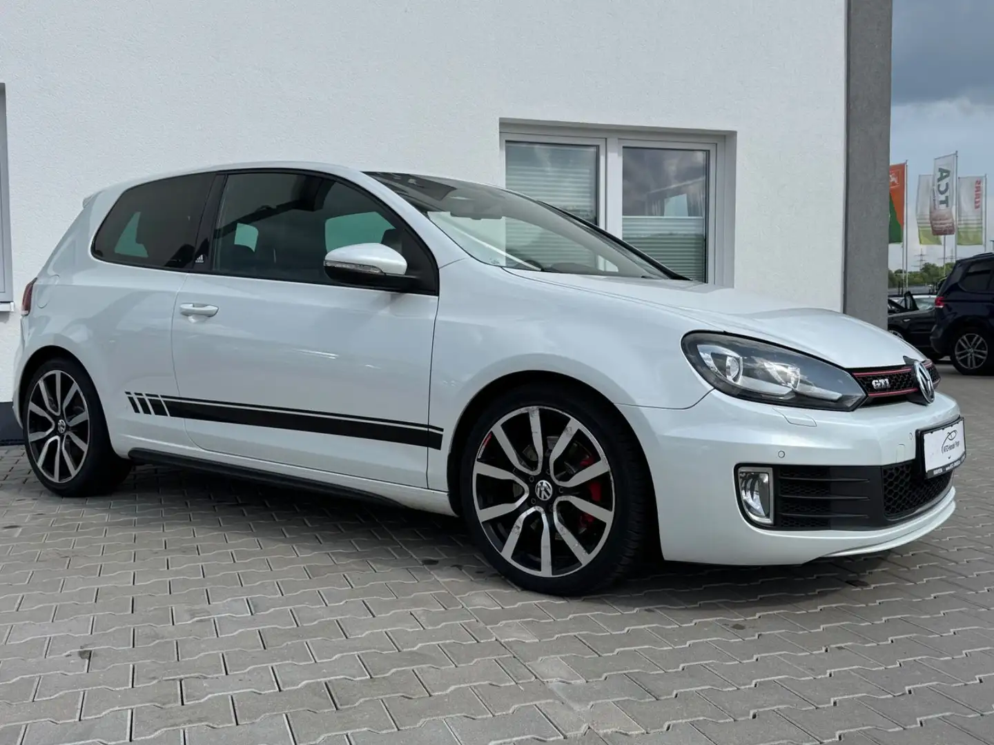 Volkswagen Golf VI GTI adidas Weiß - 2