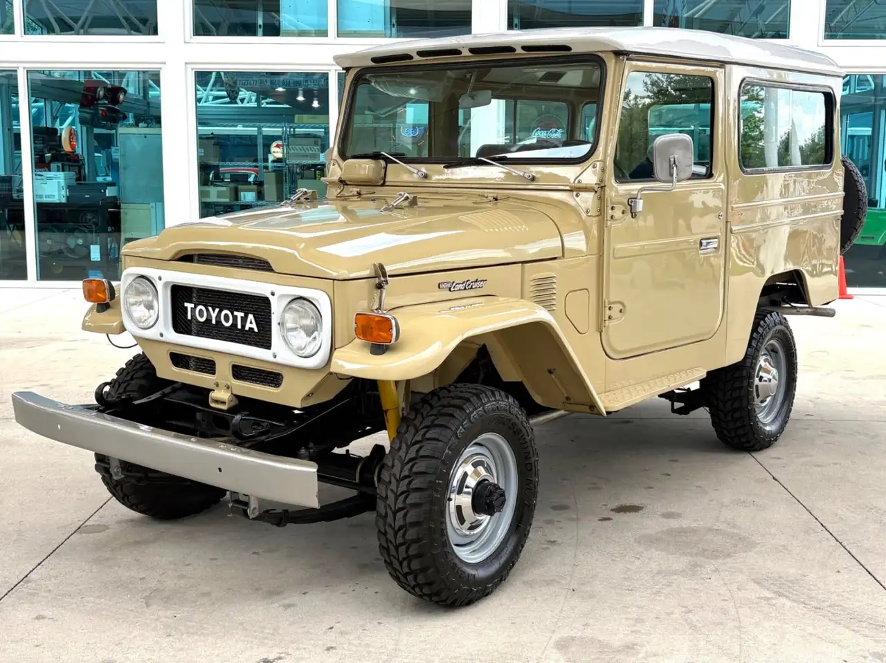 Toyota Land Cruiser FJ43, foto 1