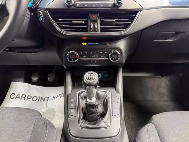 Ford Focus view 11