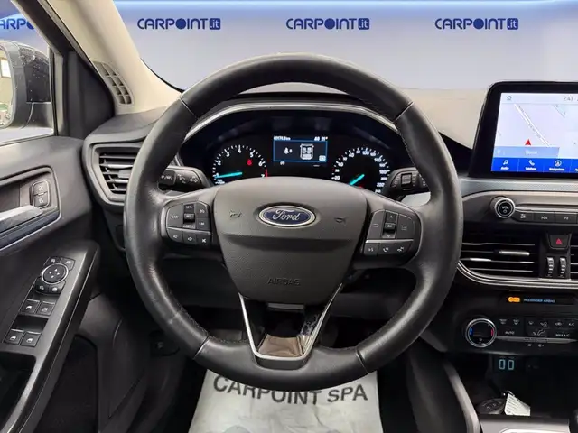 Ford Focus view 12