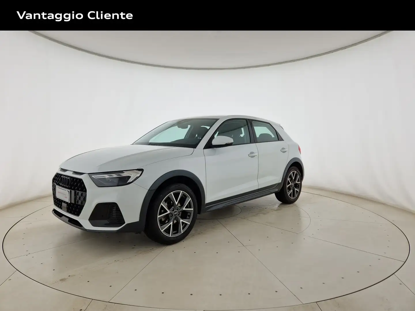 Audi A1 allstreet 30 1.0 tfsi admired 110cv Bianco - 1