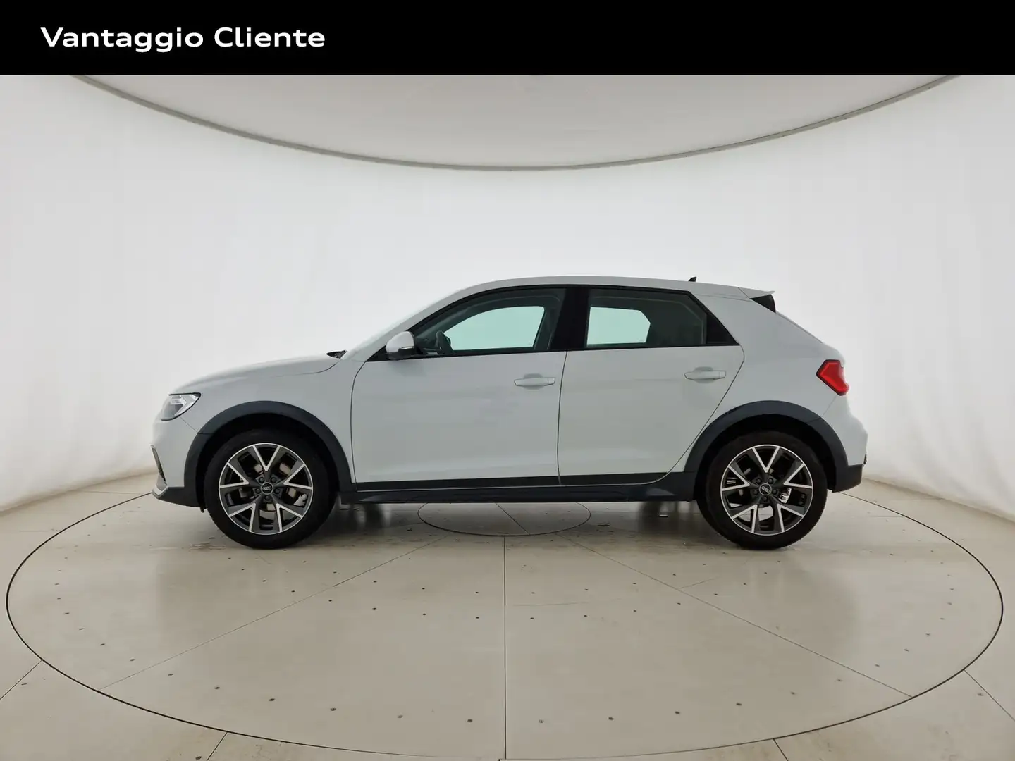 Audi A1 allstreet 30 1.0 tfsi admired 110cv Bianco - 2