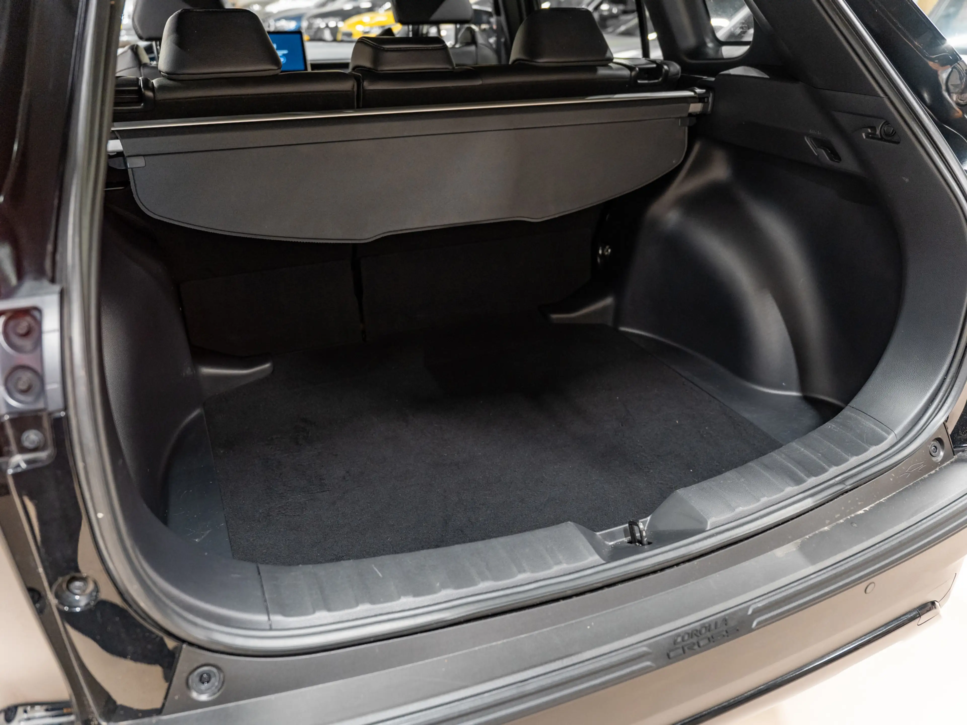 Toyota Corolla Cross Hybrid 200 Dynamic, Voll Led, Digi Dash, Adaptieve — photo 36